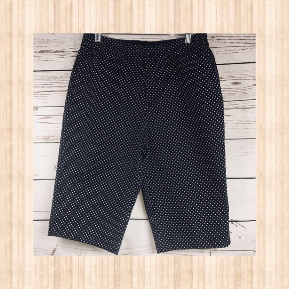 🌟SOLD🌟Navy & White Polka Dot Capris - Picture 3 of 6